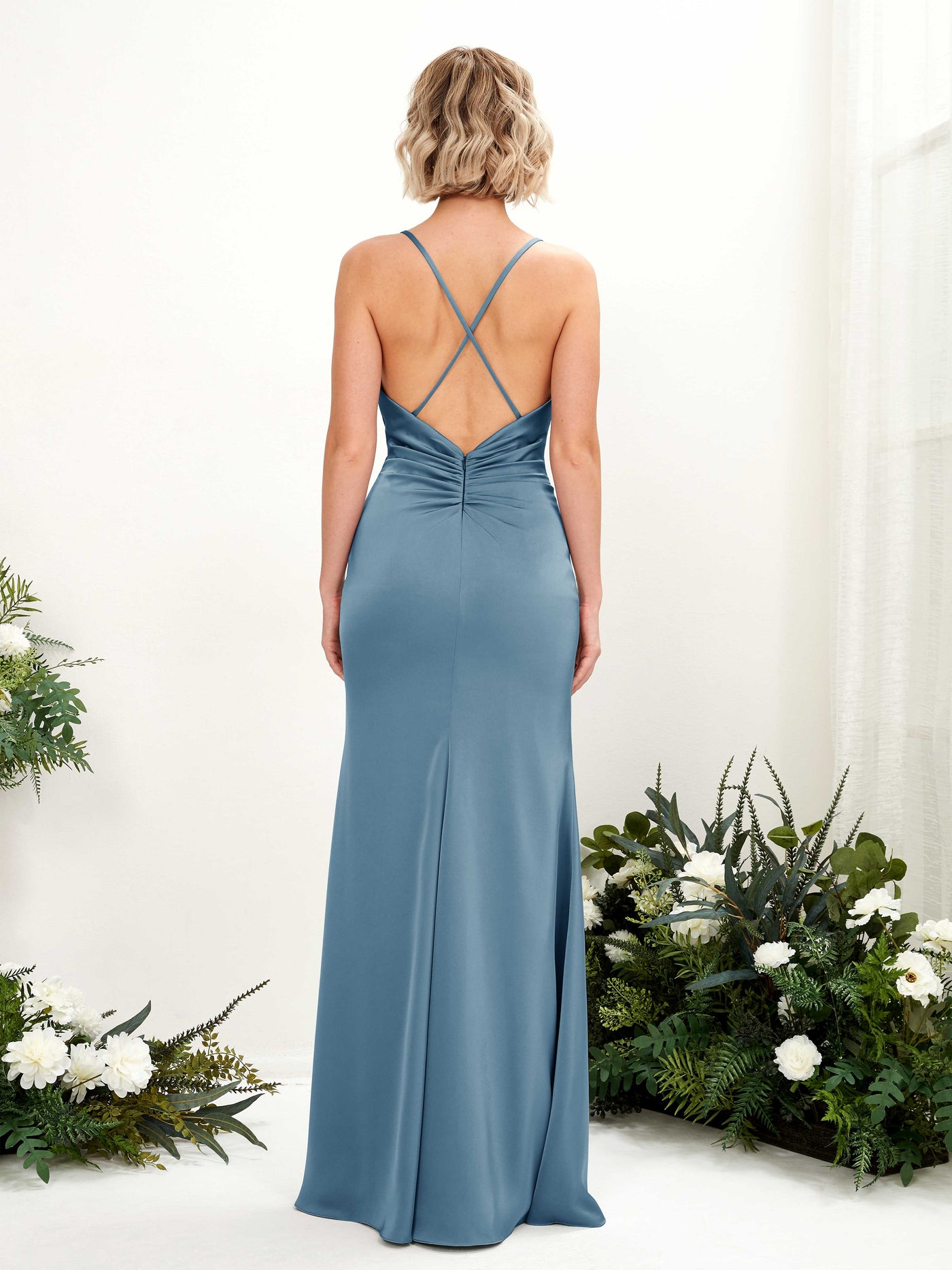 Carlyna Col bénitier Longueur ras du sol Satin Robe demoiselle d'honneur Bleu Encre #couleur_bleu-encre