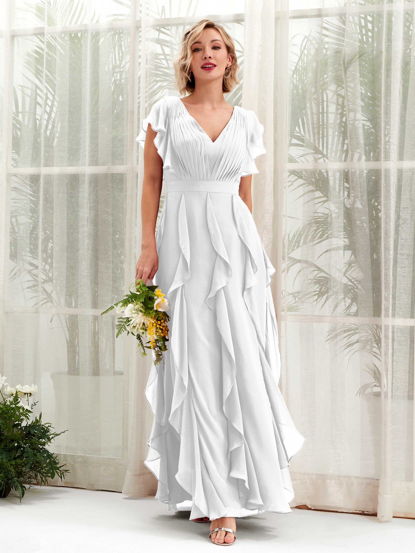 Carlyna Col V Longueur Ras du Sol Froncé Robe de Demoiselle d'Honneur Blanc #couleur_blanc