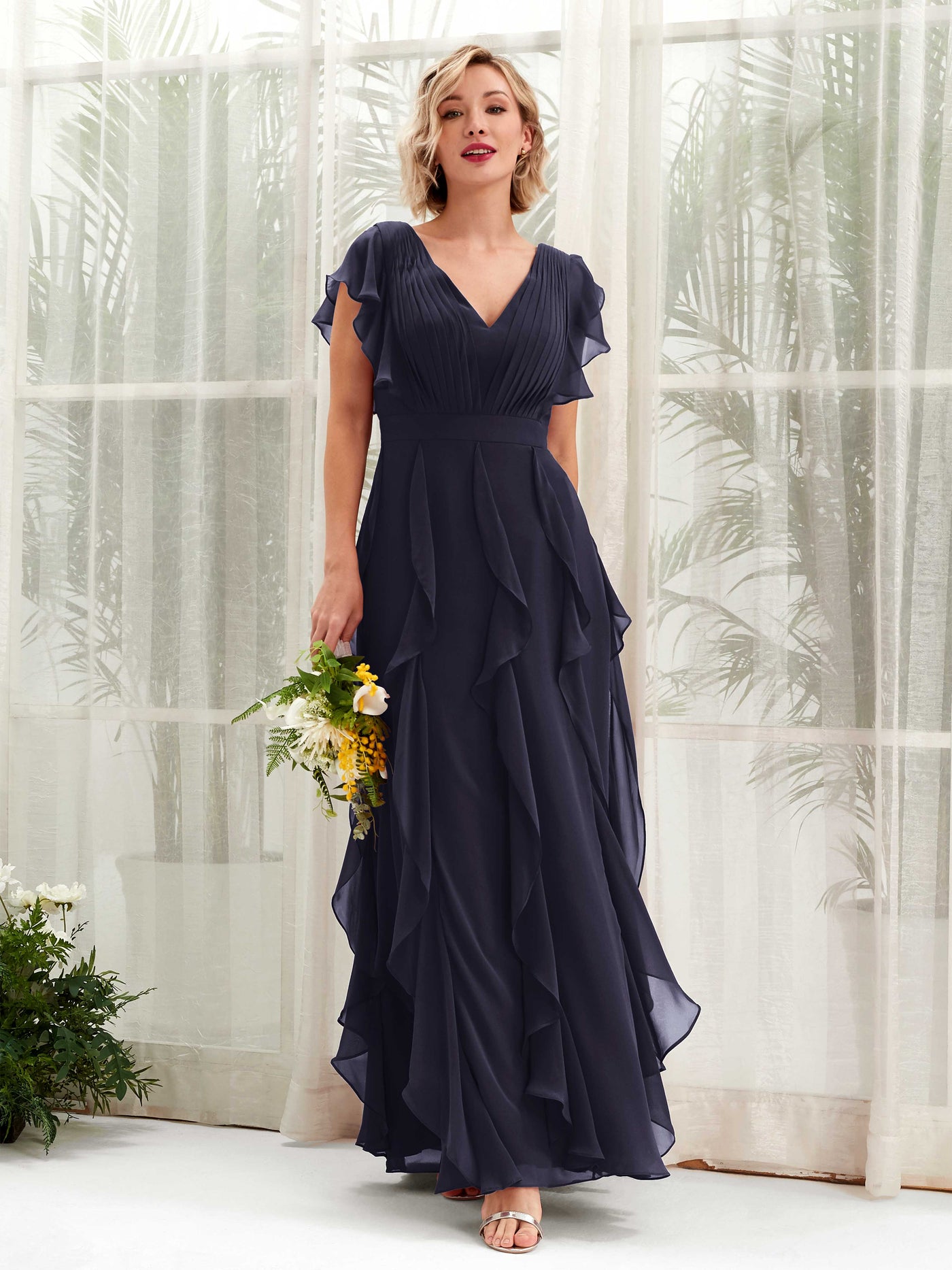 Carlyna Col V Longueur Ras du Sol Froncé Robe de Demoiselle d'Honneur Bleu Marine Foncé #couleur_bleu-marine-fonc
