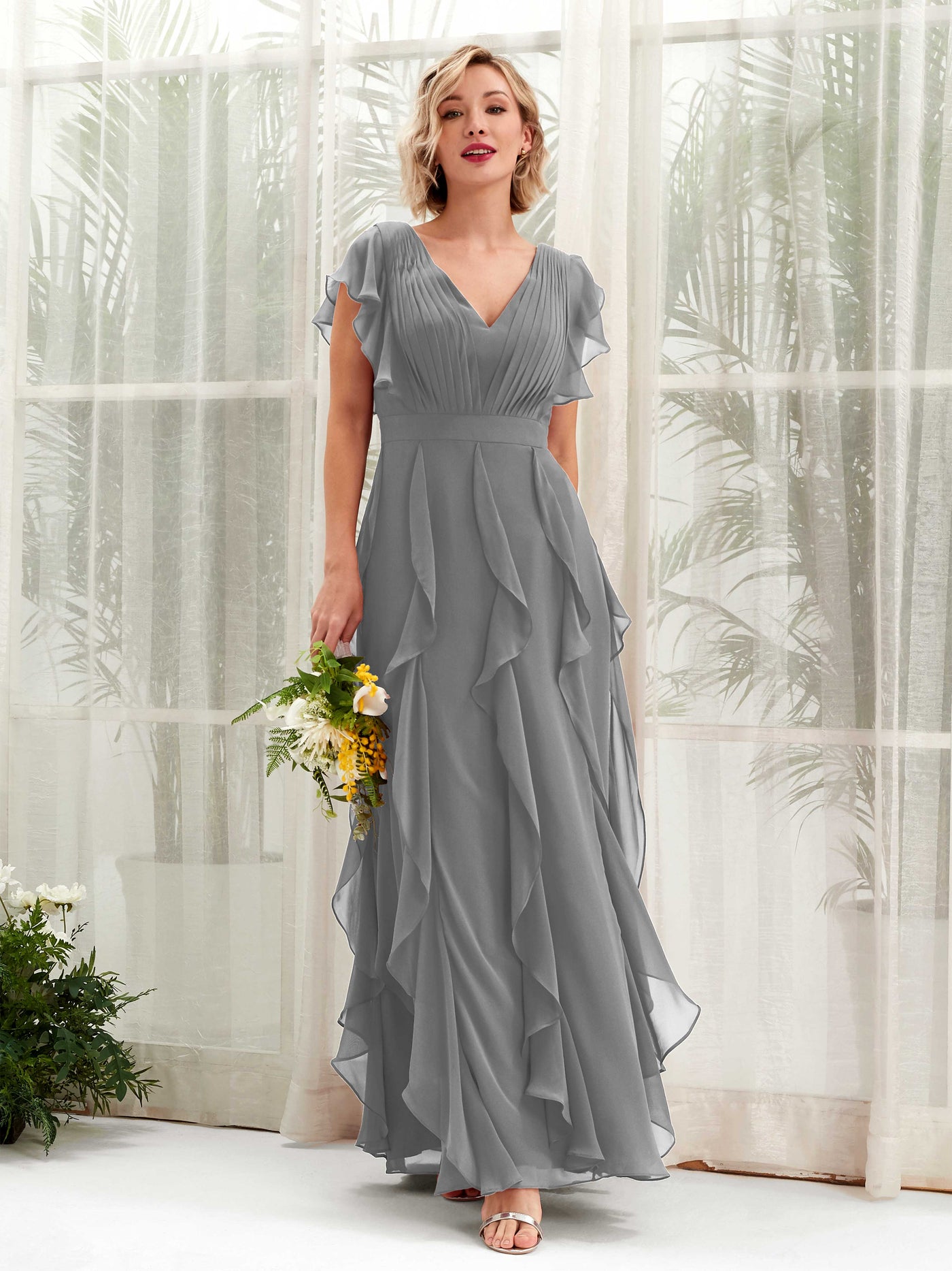 Carlyna Col V Longueur Ras du Sol Froncé Robe de Demoiselle d'Honneur Gris Acier #couleur_gris-acier