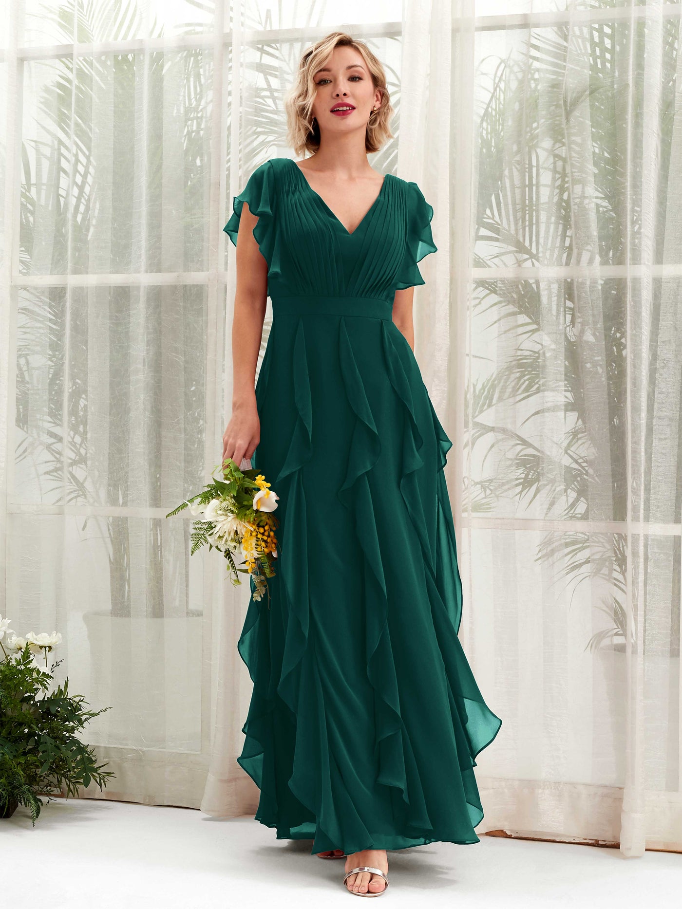 Carlyna Col V Longueur Ras du Sol Froncé Robe de Demoiselle d'Honneur Émeraude Foncé #couleur_meraude-fonc