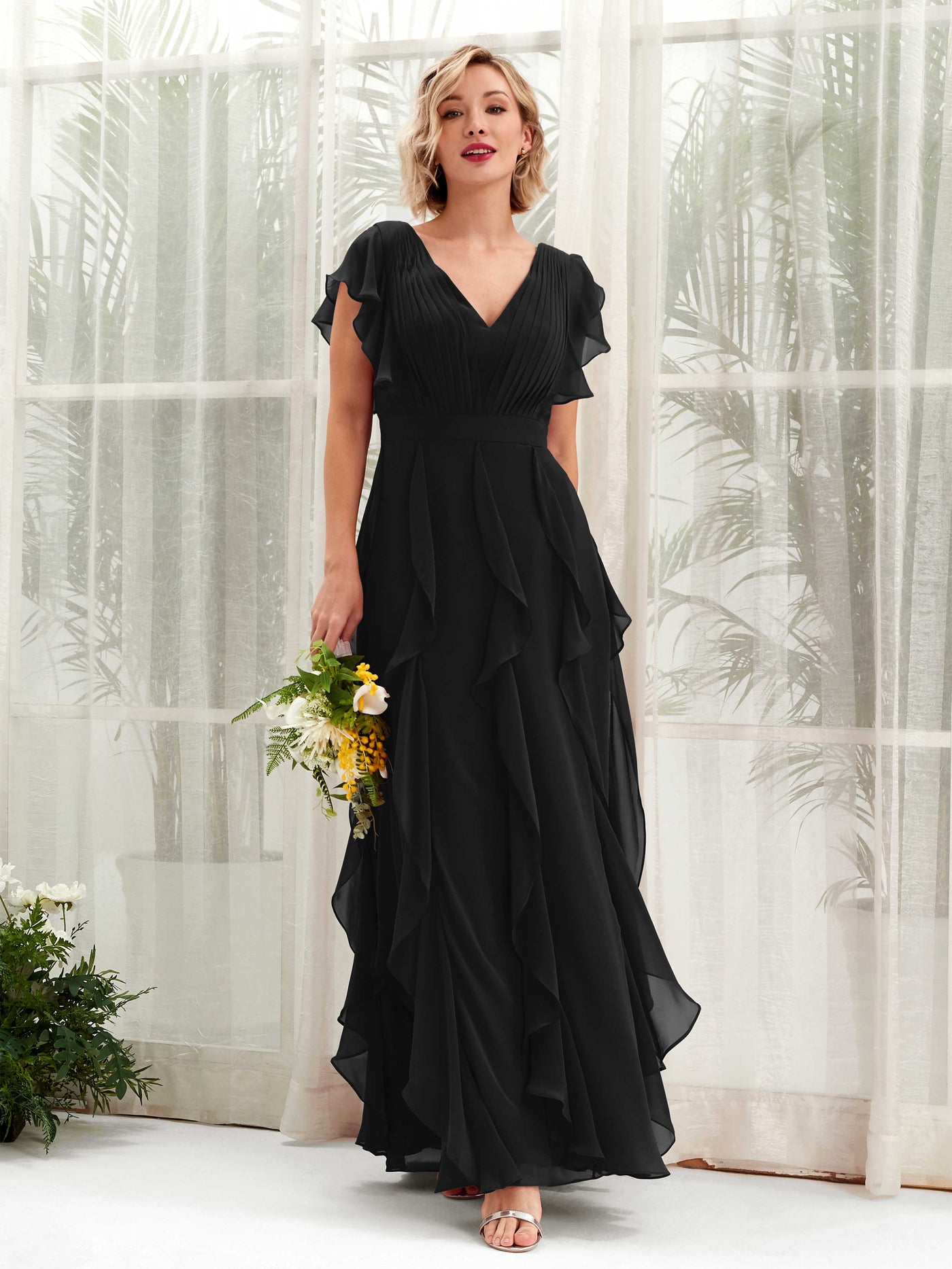Carlyna Col V Longueur Ras du Sol Froncé Robe de Demoiselle d'Honneur Noir #couleur_noir