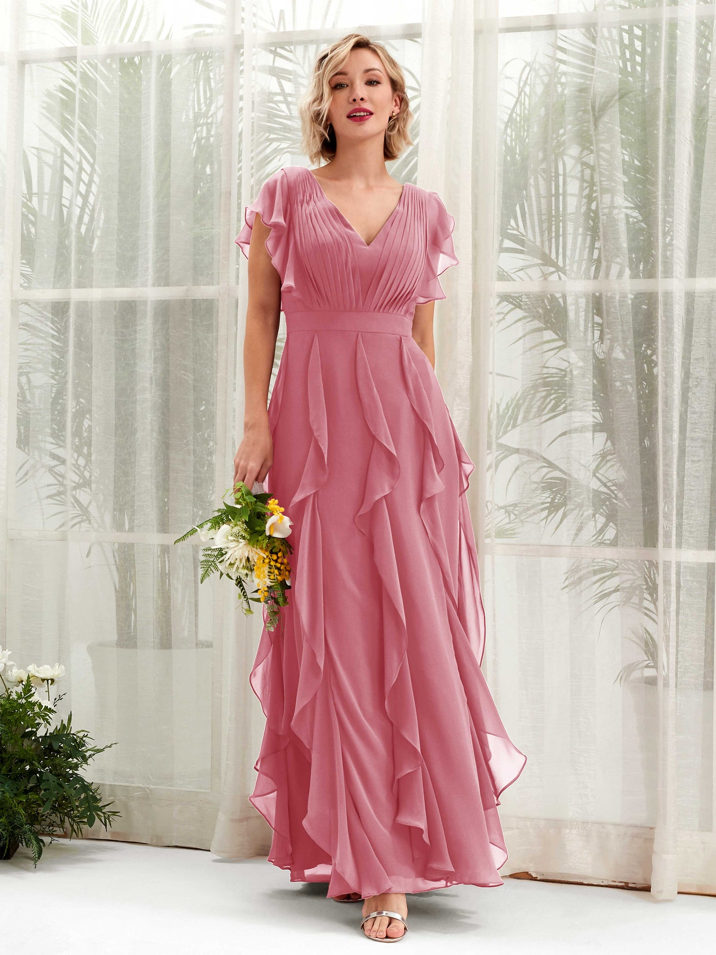 Carlyna Col V Longueur Ras du Sol Froncé Robe de Demoiselle d'Honneur Rose Du Désert #couleur_rose-du-d-sert