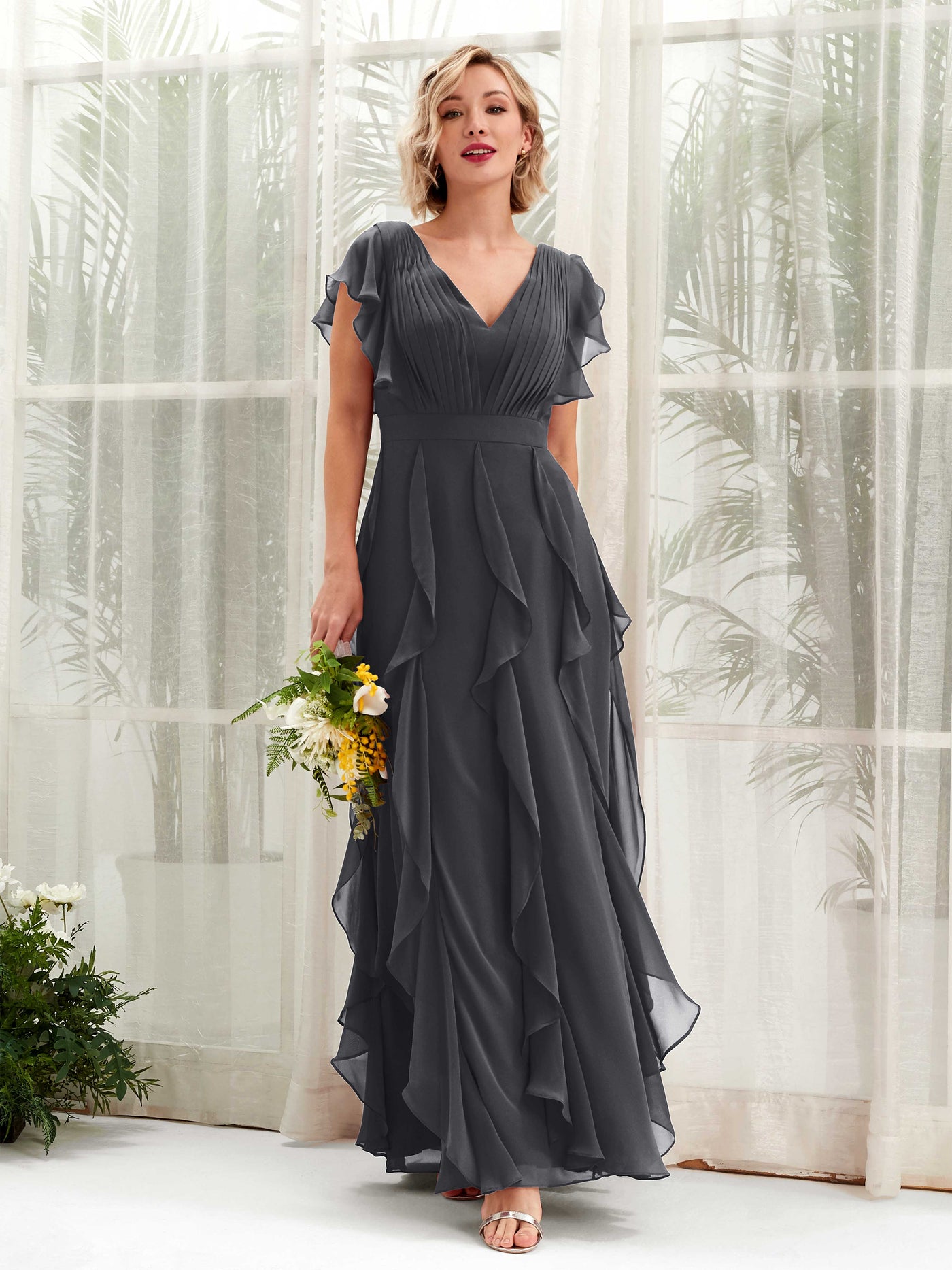 Carlyna Col V Longueur Ras du Sol Froncé Robe de Demoiselle d'Honneur Étain #couleur_tain