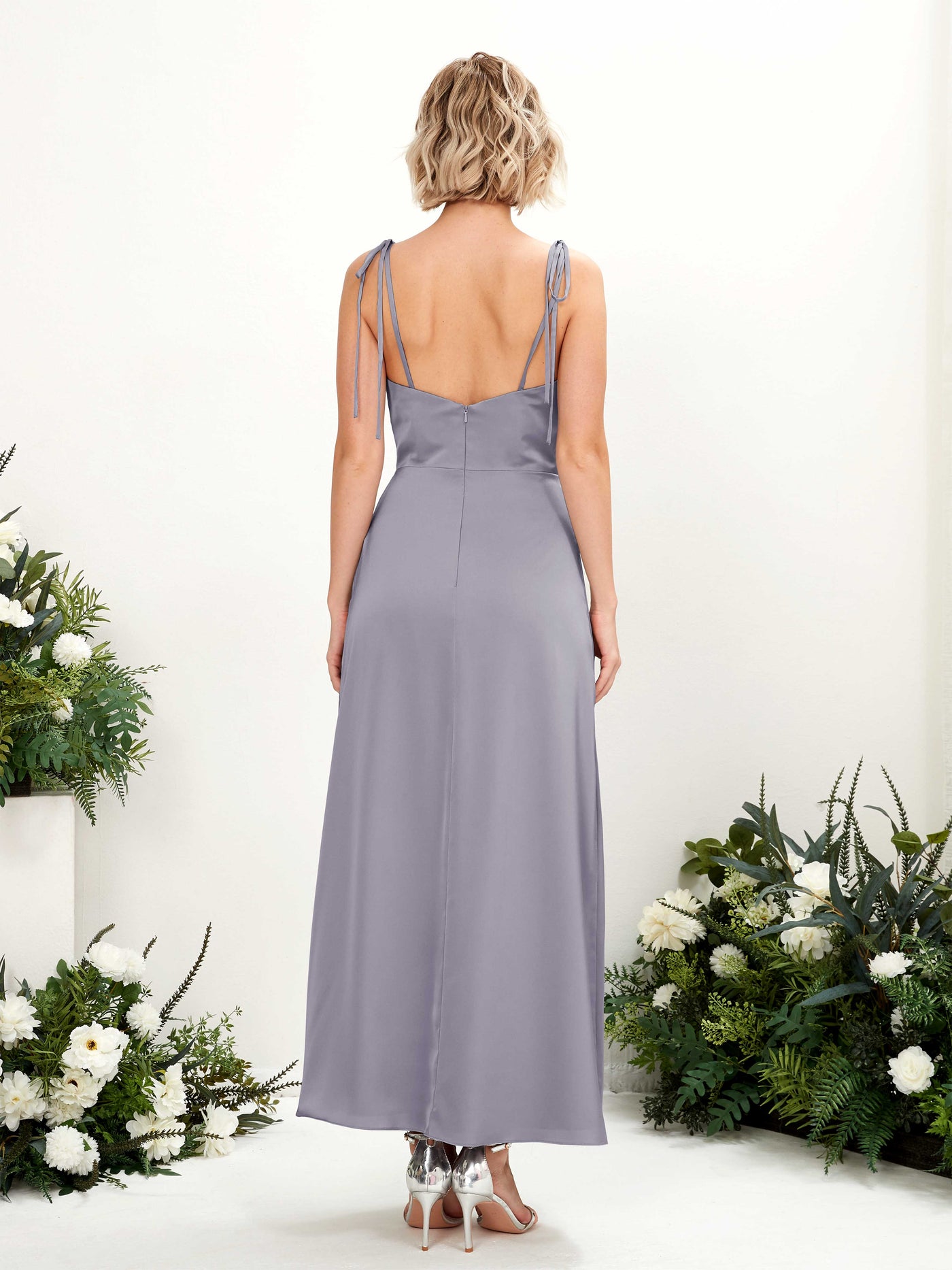 Carlyna Empire Col bénitier Longueur mollet Satin Robe de demoiselle d'honneur avec fente jambe Brume Violette #couleur_brume-violette