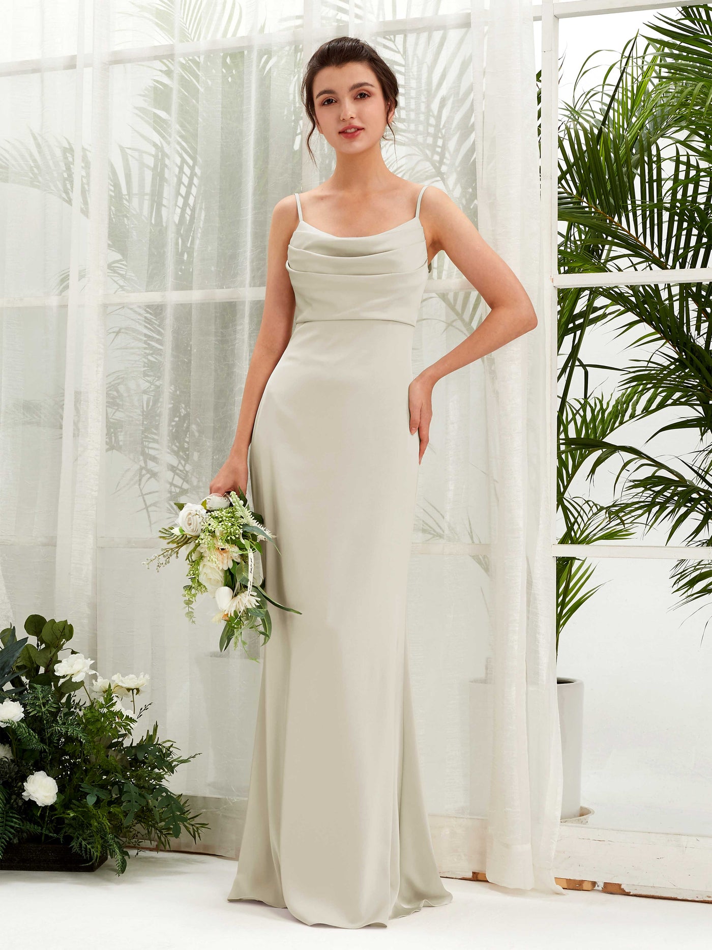 Carlyna Empire Col bénitier Longueur ras du sol Satin Froncé Robes de demoiselle d'honneur Champagne #couleur_champagne