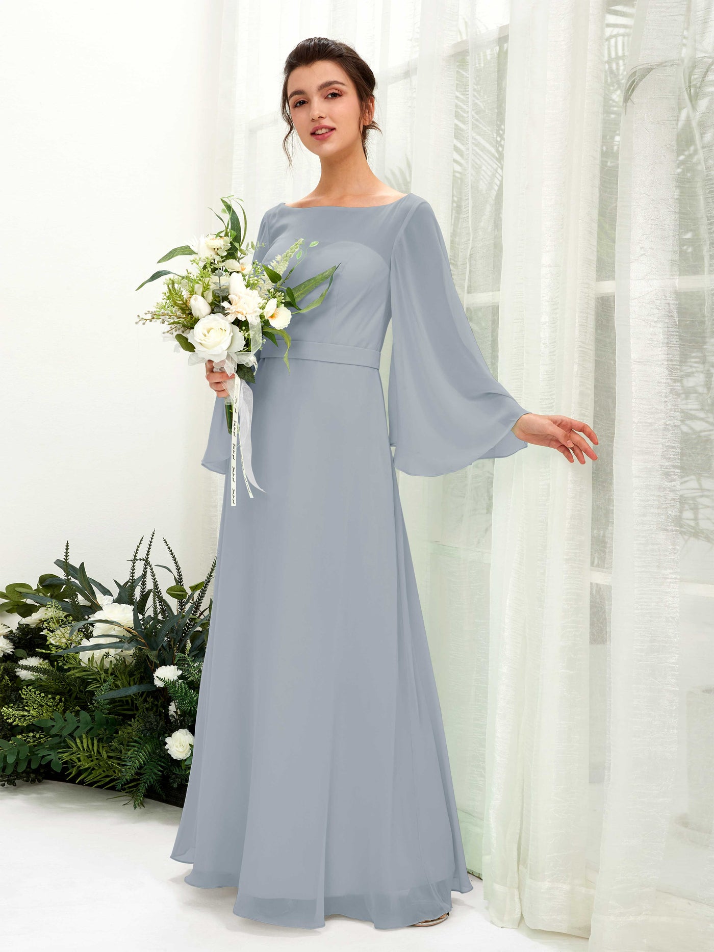 Carlyna Encolure bateau Longueur ras du sol Trapèze Manches longues Robes de demoiselle d'honneur Bleu Poussiéreux Amélioré #couleur_bleu-poussi-reux-am-lior