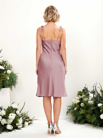 Carlyna Fourreau col bénitier longueur genou robe de demoiselle d'honneur Quartz Rose #couleur_quartz-rose