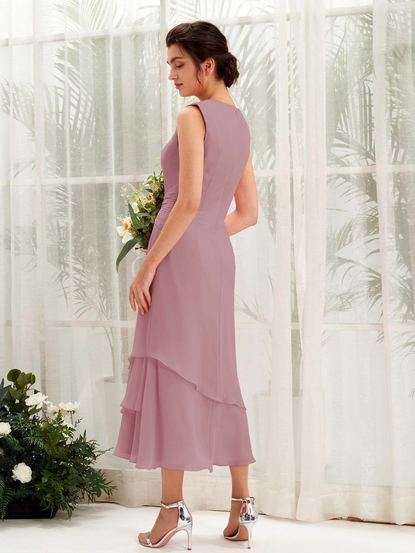 Carlyna Fourreau Col rond Longueur mollet Mousseline Robe de demoiselle d'honneur Mauve Vintage #couleur_mauve-vintage