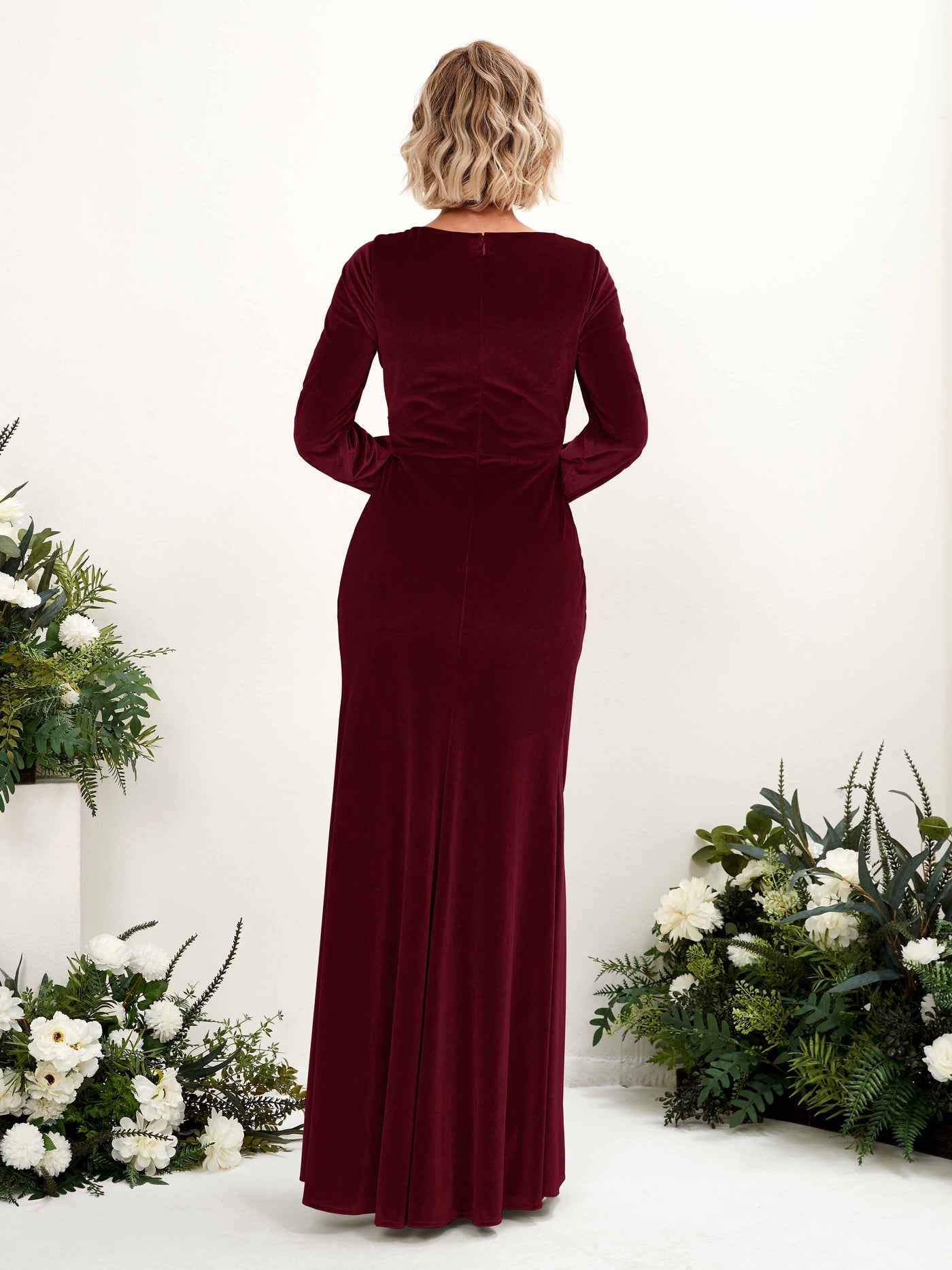 Carlyna Fourreau Col V Encolure croisée Manches Longues Longueur ras du sol Velours Robes de demoiselle d'honneur Bordeaux #couleur_bordeaux
