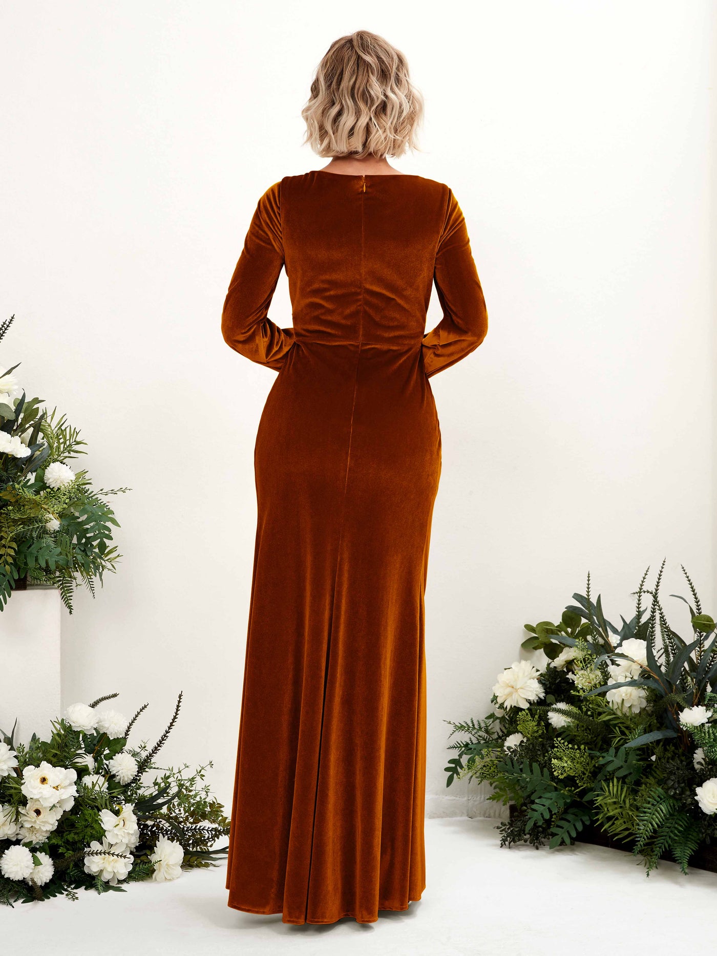 Carlyna Fourreau Col V Encolure croisée Manches Longues Longueur ras du sol Velours Robes de demoiselle d'honneur Orange Brûlé #couleur_orange-br-l