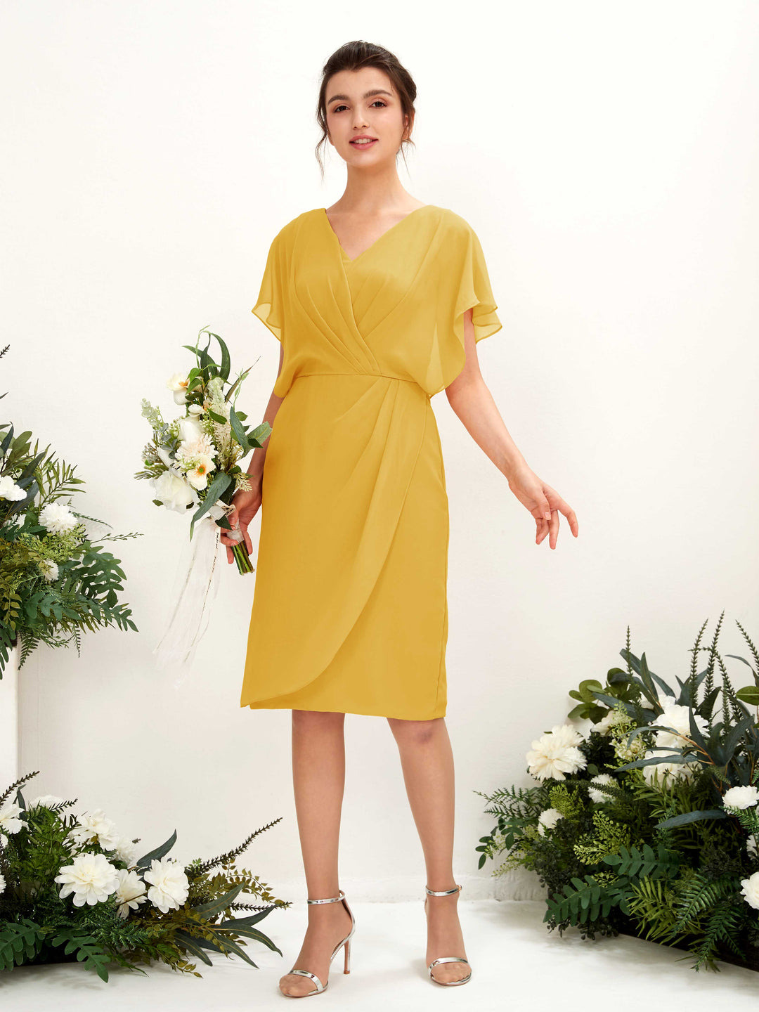 Carlyna Fourreau Col V Manches Cape longueur genou Mousseline Robes de demoiselle d&
