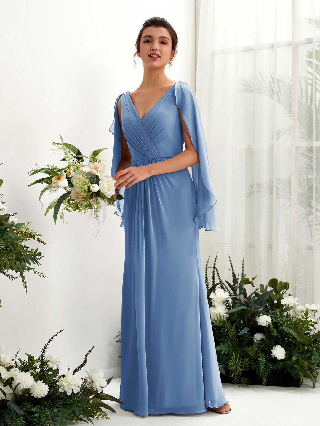 Carlyna Fourreau Col V Manches Cape Mousseline Robe de demoiselle d&
