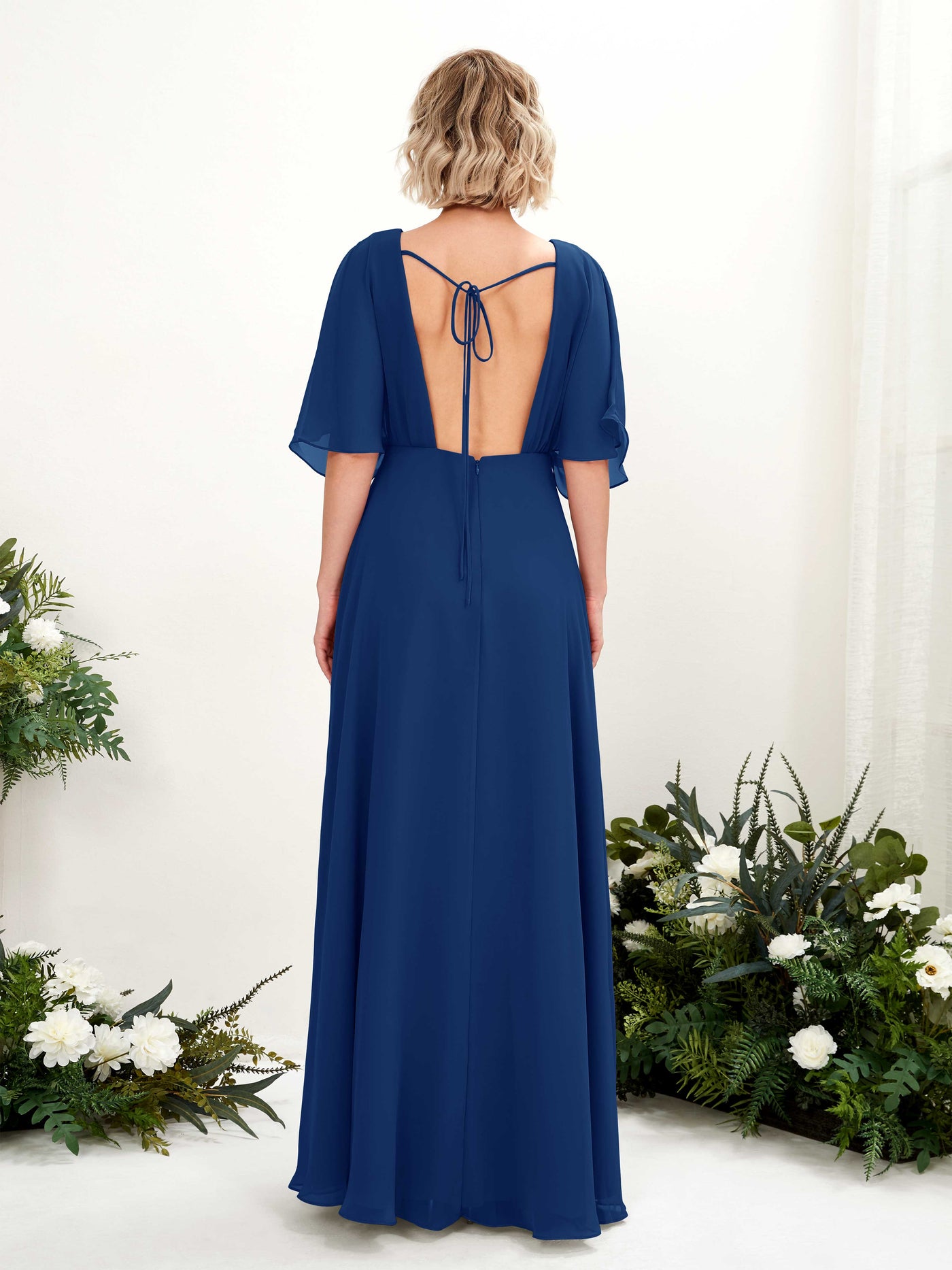 Carlyna Fourreau Col V Manches Courtes Robe de demoiselle d'honneur Longueur ras du sol Bleu Roi #couleur_bleu-roi