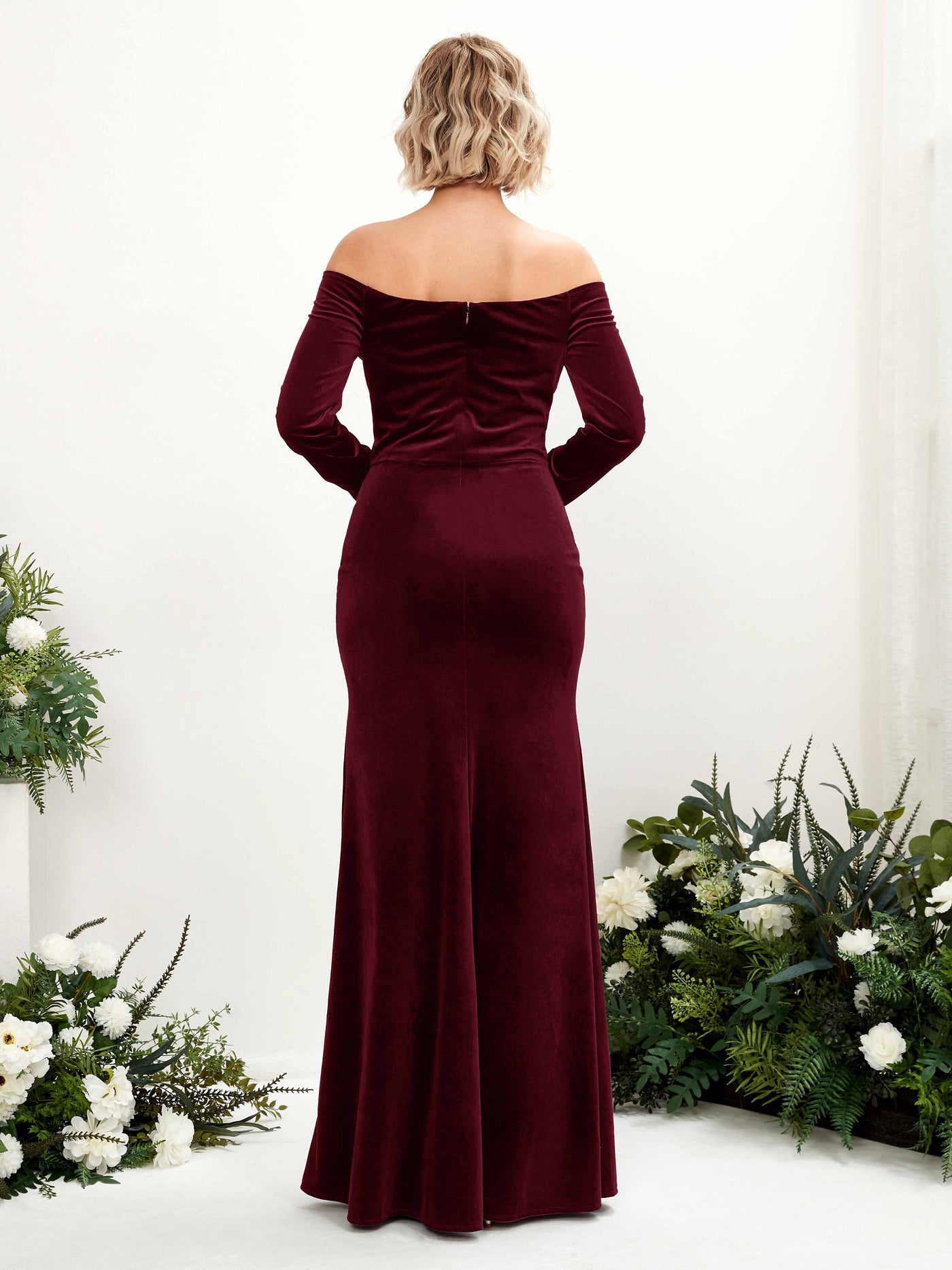 Carlyna Fourreau Épaule Dénudée Sirène Manches Longues Robes de demoiselle d'honneur Bordeaux #couleur_bordeaux