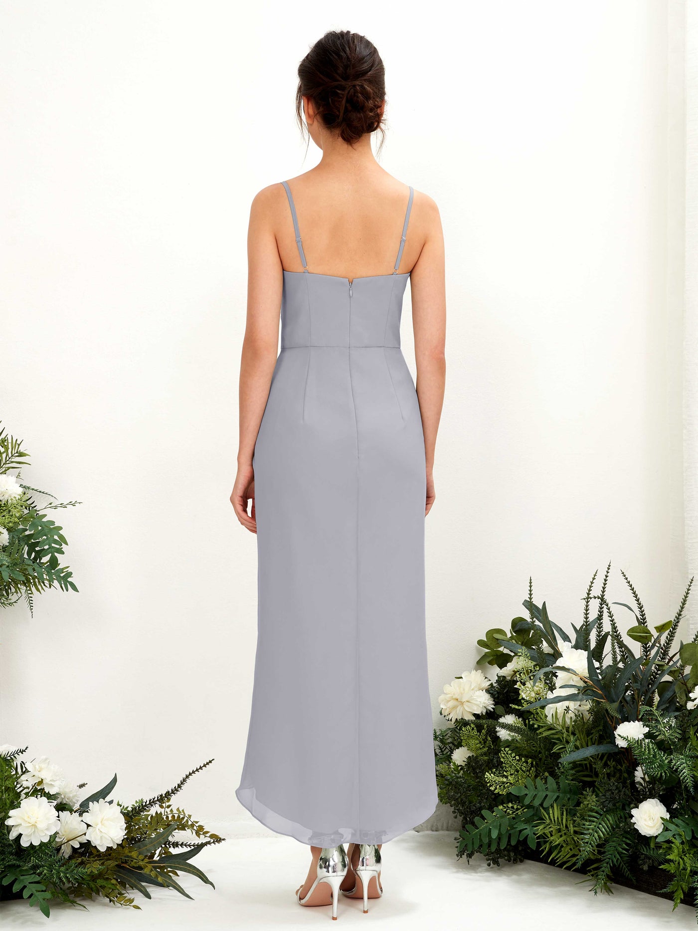 Carlyna Fourreau Longueur mollet Col V froncé robe de demoiselle d'honneur Lavande Poudrée #couleur_lavande-poudr-e