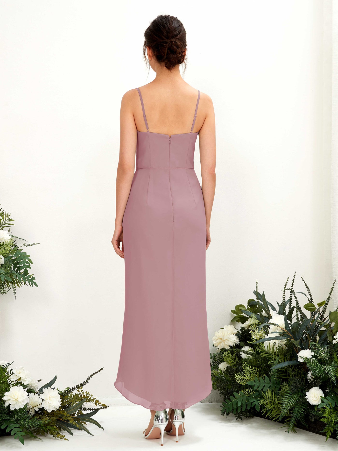 Carlyna Fourreau Longueur mollet Col V froncé robe de demoiselle d'honneur Mauve Vintage #couleur_mauve-vintage