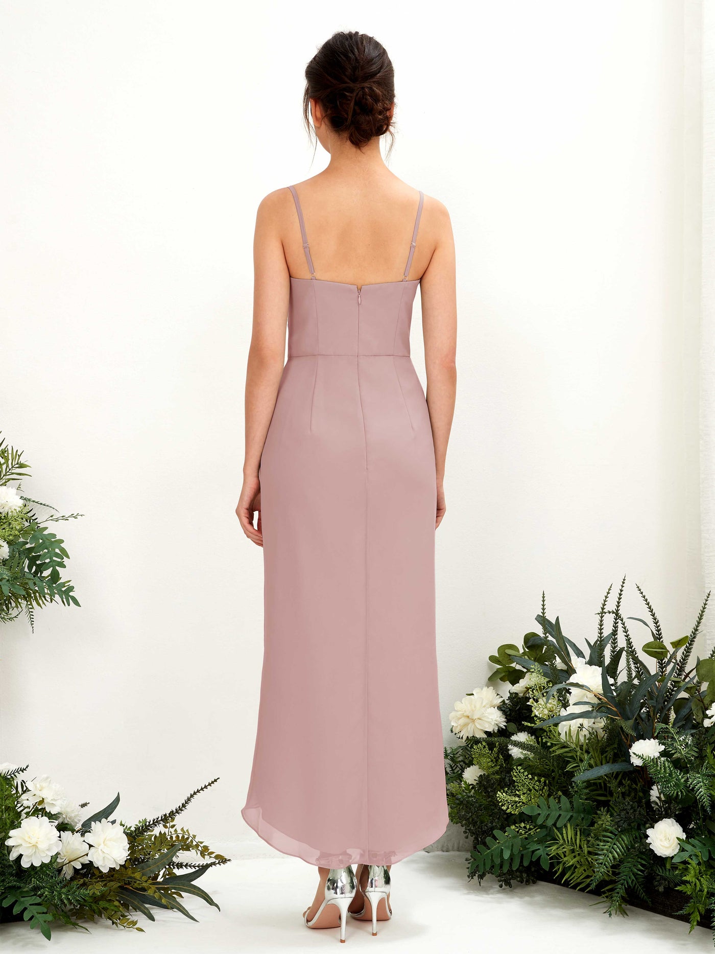 Carlyna Fourreau Longueur mollet Col V froncé robe de demoiselle d'honneur Rose Poussiéreux #couleur_rose-poussi-reux