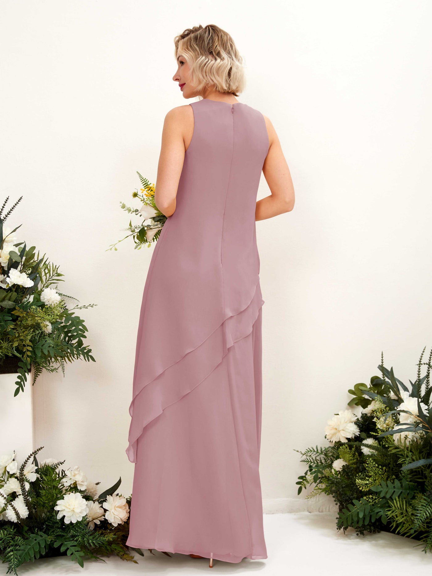 Carlyna Fourreau Longueur ras du sol Col rond Robe de demoiselle d'honneur Mauve Vintage #couleur_mauve-vintage