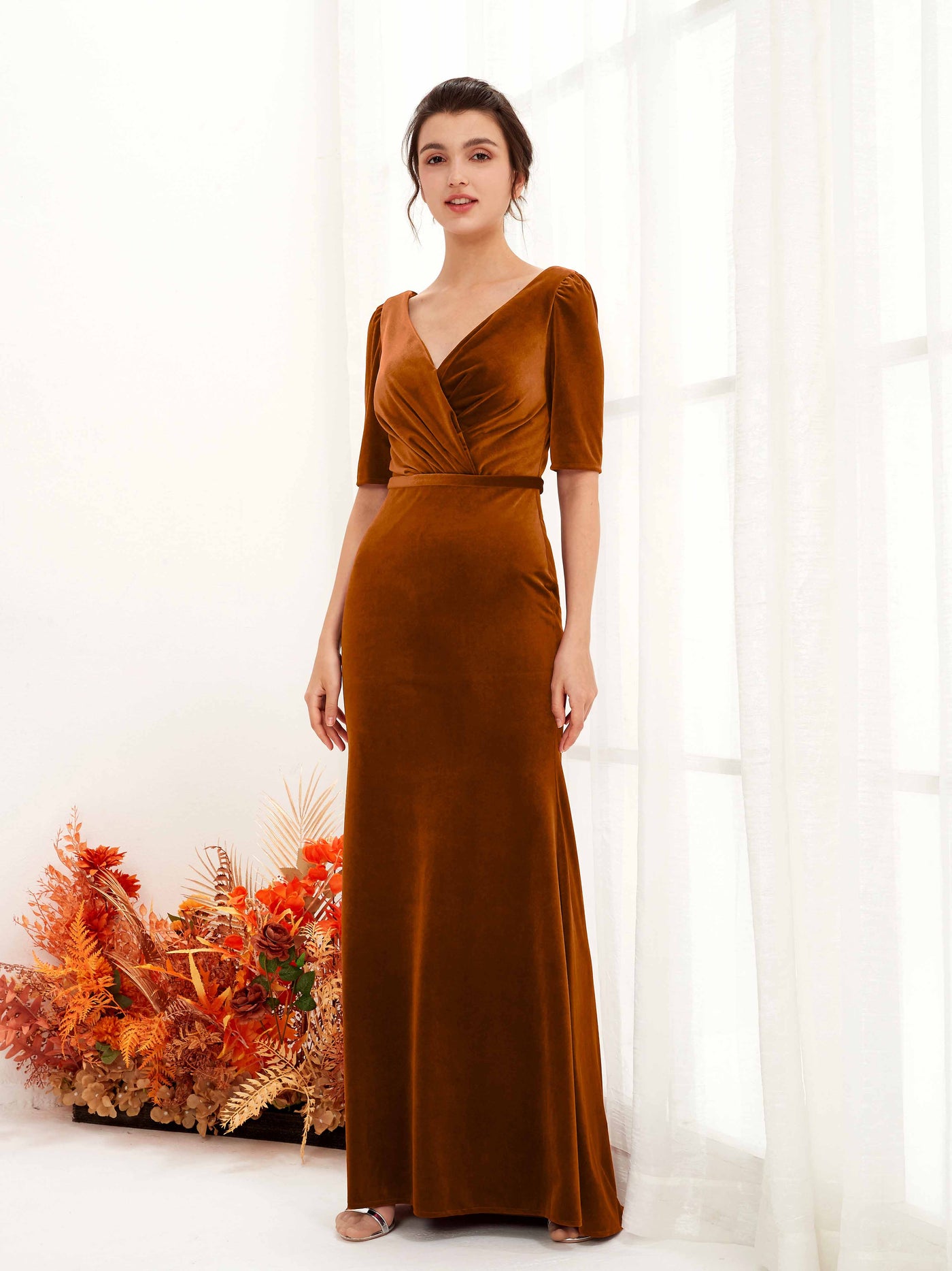 Carlyna Fourreau Longueur ras du sol Col V Manches mi-longues Velours Robe de demoiselle d'honneur Orange Brûlé #couleur_orange-br-l