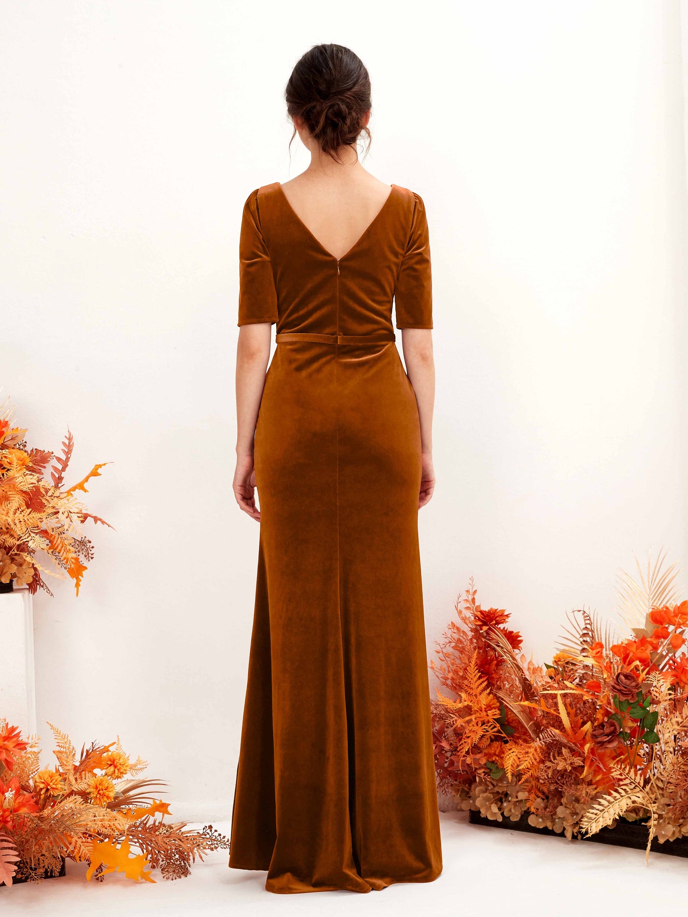 Carlyna Fourreau Longueur ras du sol Col V Manches mi-longues Velours Robe de demoiselle d'honneur Orange Brûlé #couleur_orange-br-l