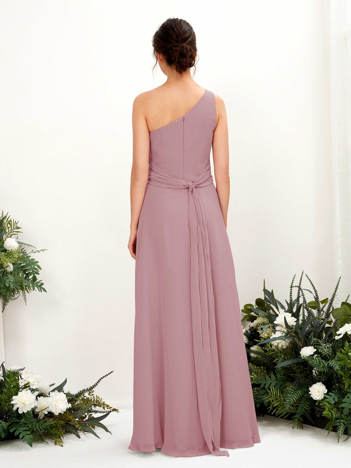Carlyna Fourreau Longueur ras du sol Décolleté Asymétrique avec Fente Mousseline Robes de demoiselle d'honneur Mauve Vintage #couleur_mauve-vintage