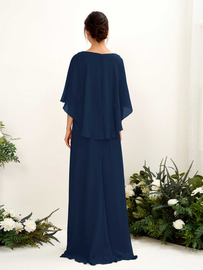 Carlyna Fourreau Silhouette Encolure bateau Cape Robes de demoiselle d'honneur Bleu Marine #couleur_bleu-marine