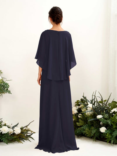 Carlyna Fourreau Silhouette Encolure bateau Cape Robes de demoiselle d'honneur Bleu Marine Foncé #couleur_bleu-marine-fonc