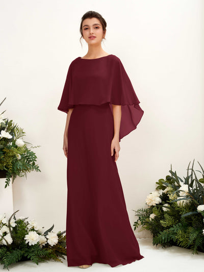 Carlyna Fourreau Silhouette Encolure bateau Cape Robes de demoiselle d'honneur Bordeaux #couleur_bordeaux