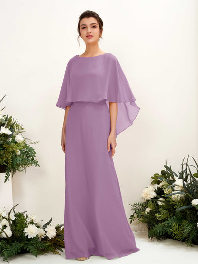Carlyna Fourreau Silhouette Encolure bateau Cape Robes de demoiselle d'honneur Brume Orchidée #couleur_brume-orchid-e