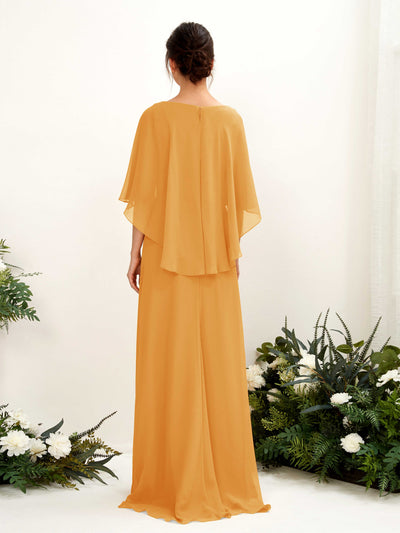 Carlyna Fourreau Silhouette Encolure bateau Cape Robes de demoiselle d'honneur Mangue #couleur_mangue