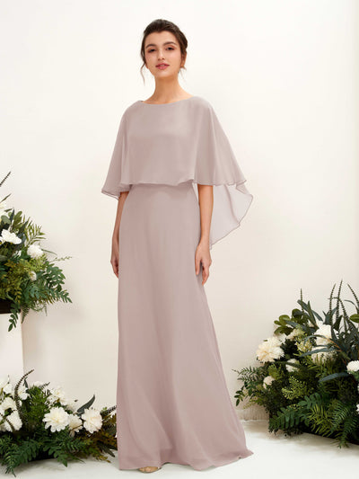Carlyna Fourreau Silhouette Encolure bateau Cape Robes de demoiselle d'honneur Taupe #couleur_taupe