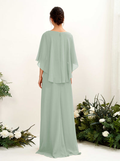 Carlyna Fourreau Silhouette Encolure bateau Cape Robes de demoiselle d'honneur Vert Sauge Foncé #couleur_vert-sauge-fonc