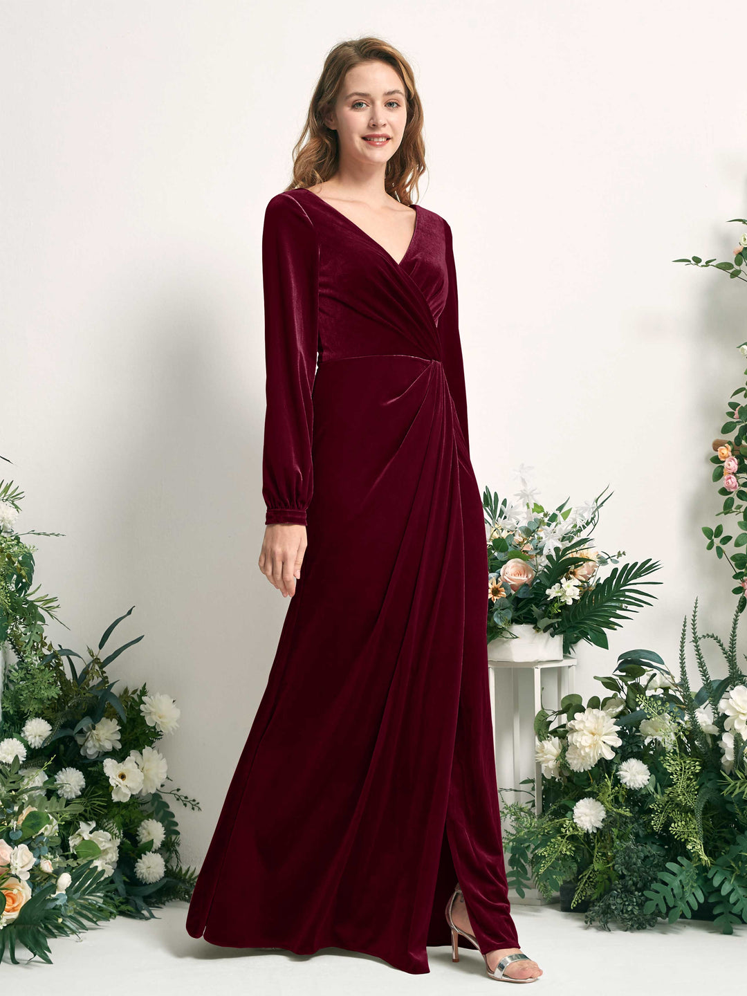 Carlyna Fourreau Silhouette Manches Longues Col V longueur ras du sol robe de demoiselle d&