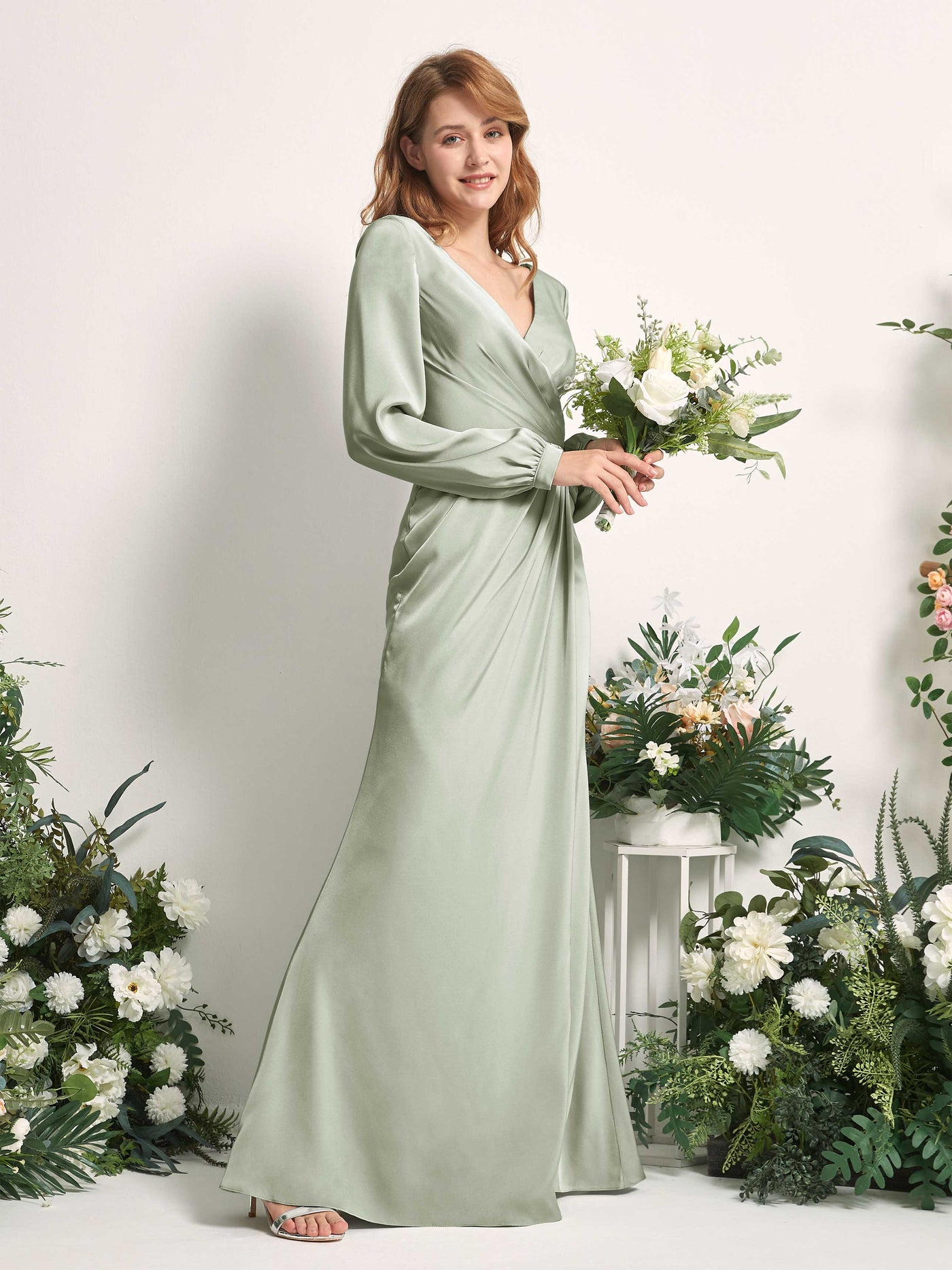 Carlyna Fourreau Sirène Col V Manches Longues Robes de demoiselle d'honneur Vert Sauge Foncé #couleur_vert-sauge-fonc