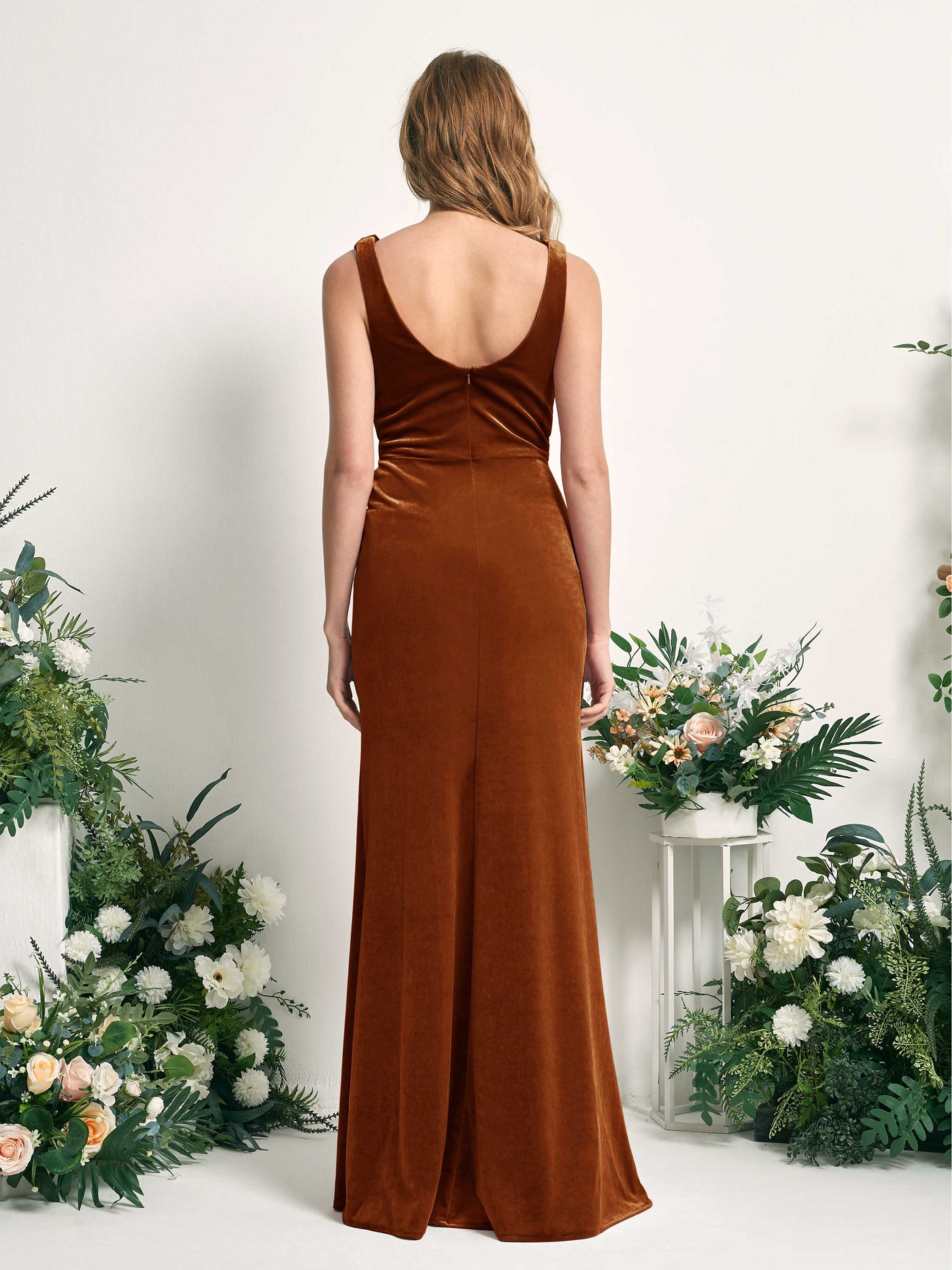 Carlyna Robe de demoiselle d'honneur sirène col V longueur ras du sol velours Orange Brûlé #couleur_orange-br-l