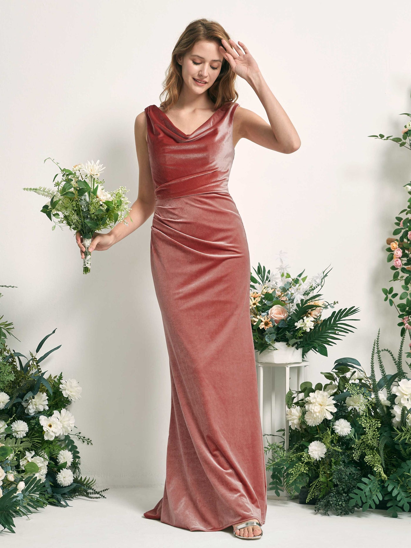 Carlyna Robe de demoiselle d'honneur sirène col V longueur ras du sol velours Rose Poussiéreux #couleur_rose-poussi-reux