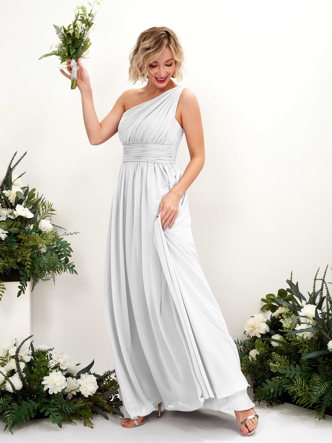 Carlyna Robe de demoiselle d'honneur trapèze froncée décolleté asymétrique longueur ras du sol Blanc #couleur_blanc
