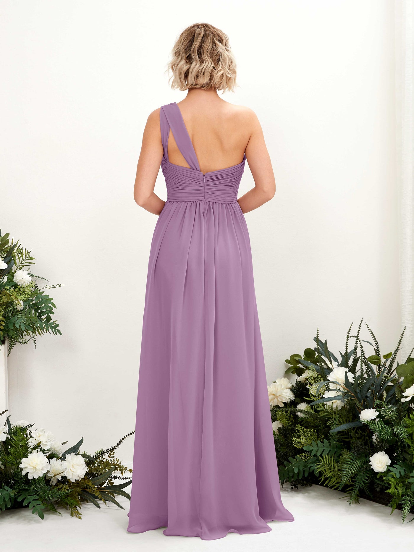Carlyna Robe de demoiselle d'honneur trapèze froncée décolleté asymétrique longueur ras du sol Brume Orchidée #couleur_brume-orchid-e