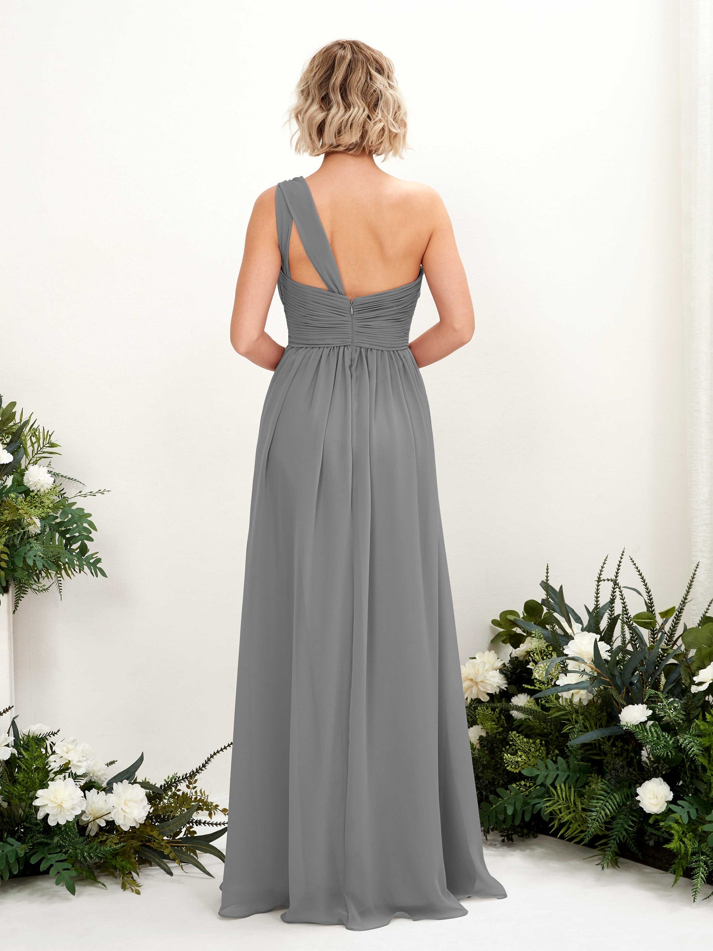Carlyna Robe de demoiselle d'honneur trapèze froncée décolleté asymétrique longueur ras du sol Gris Acier #couleur_gris-acier