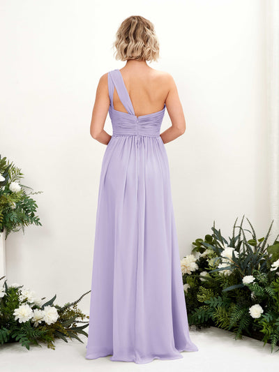 Carlyna Robe de demoiselle d'honneur trapèze froncée décolleté asymétrique longueur ras du sol Lilas #couleur_lilas