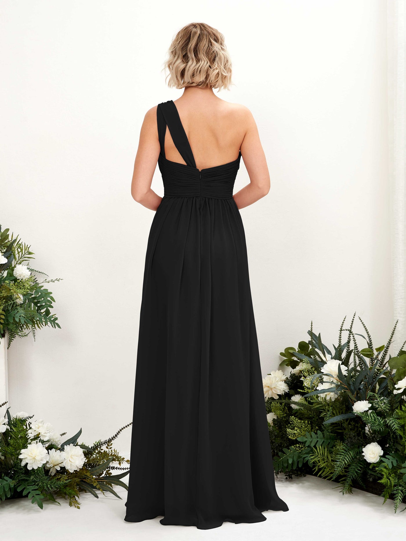 Carlyna Robe de demoiselle d'honneur trapèze froncée décolleté asymétrique longueur ras du sol Noir #couleur_noir