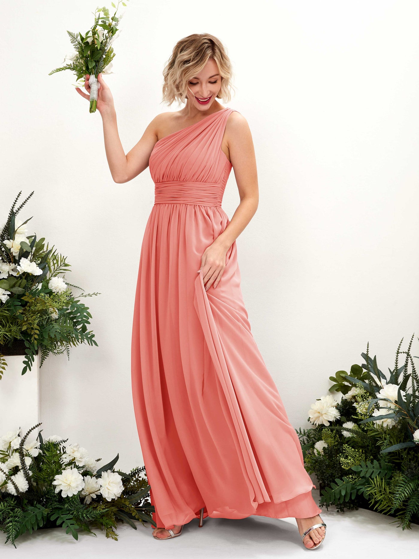 Carlyna Robe de demoiselle d'honneur trapèze froncée décolleté asymétrique longueur ras du sol Rose Pêche #couleur_rose-p-che