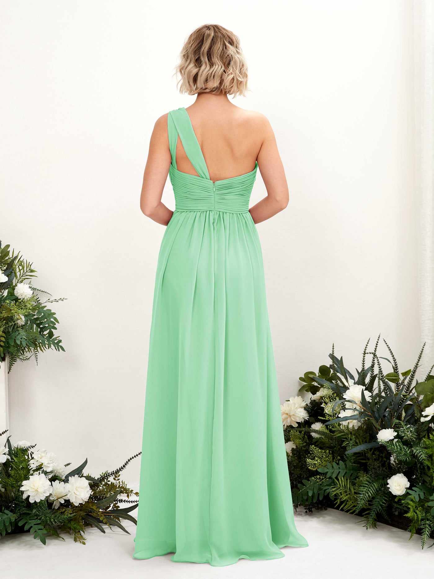 Carlyna Robe de demoiselle d'honneur trapèze froncée décolleté asymétrique longueur ras du sol Vert Menthe #couleur_vert-menthe