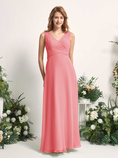 Carlyna Robe demoiselle d'honneur trapèze col V longueur ras du sol Rose Corail #couleur_rose-corail