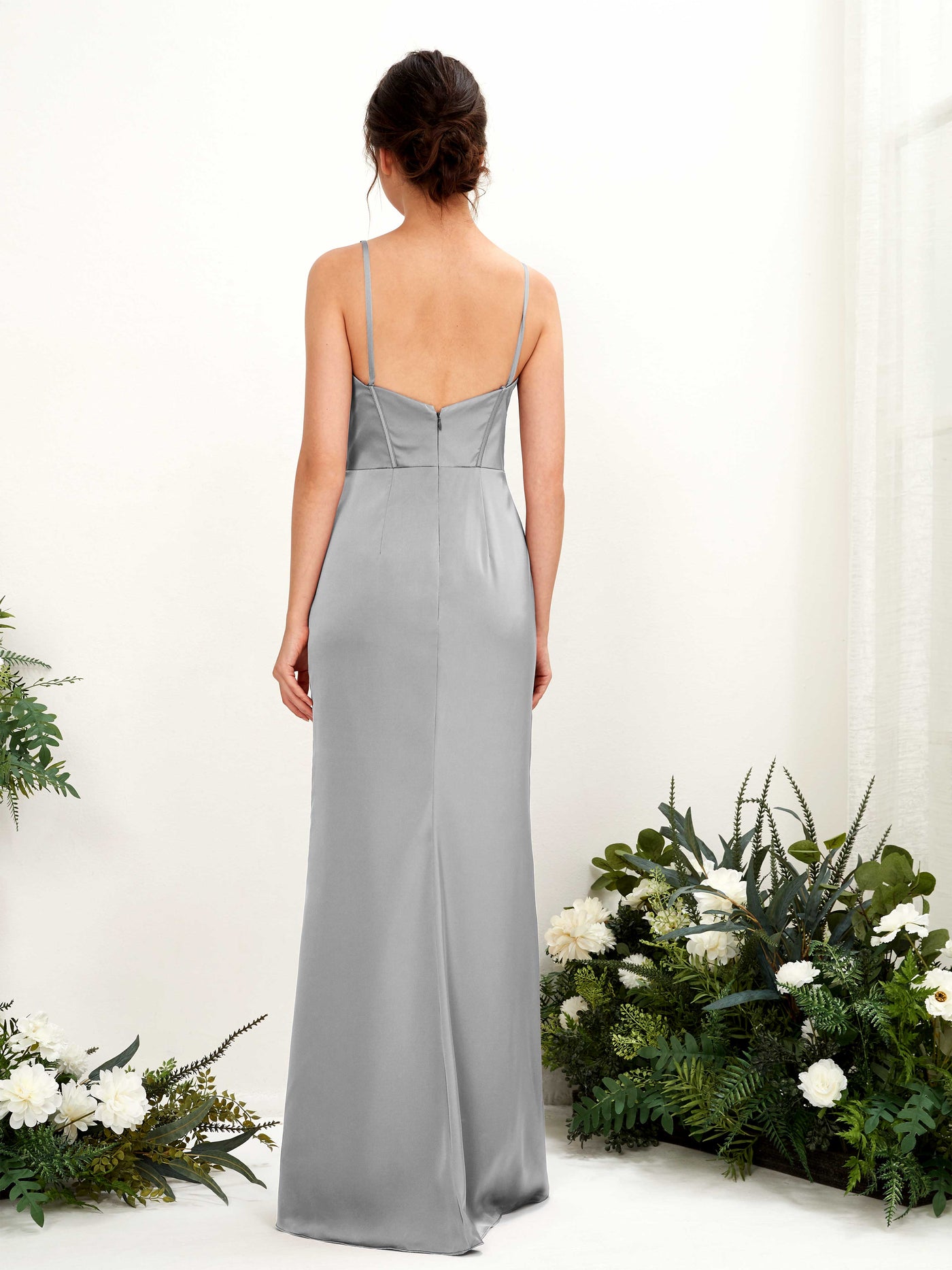 Carlyna Robe fourreau en satin col cœur longueur ras du sol demoiselle d'honneur Gris Boussole #couleur_gris-boussole