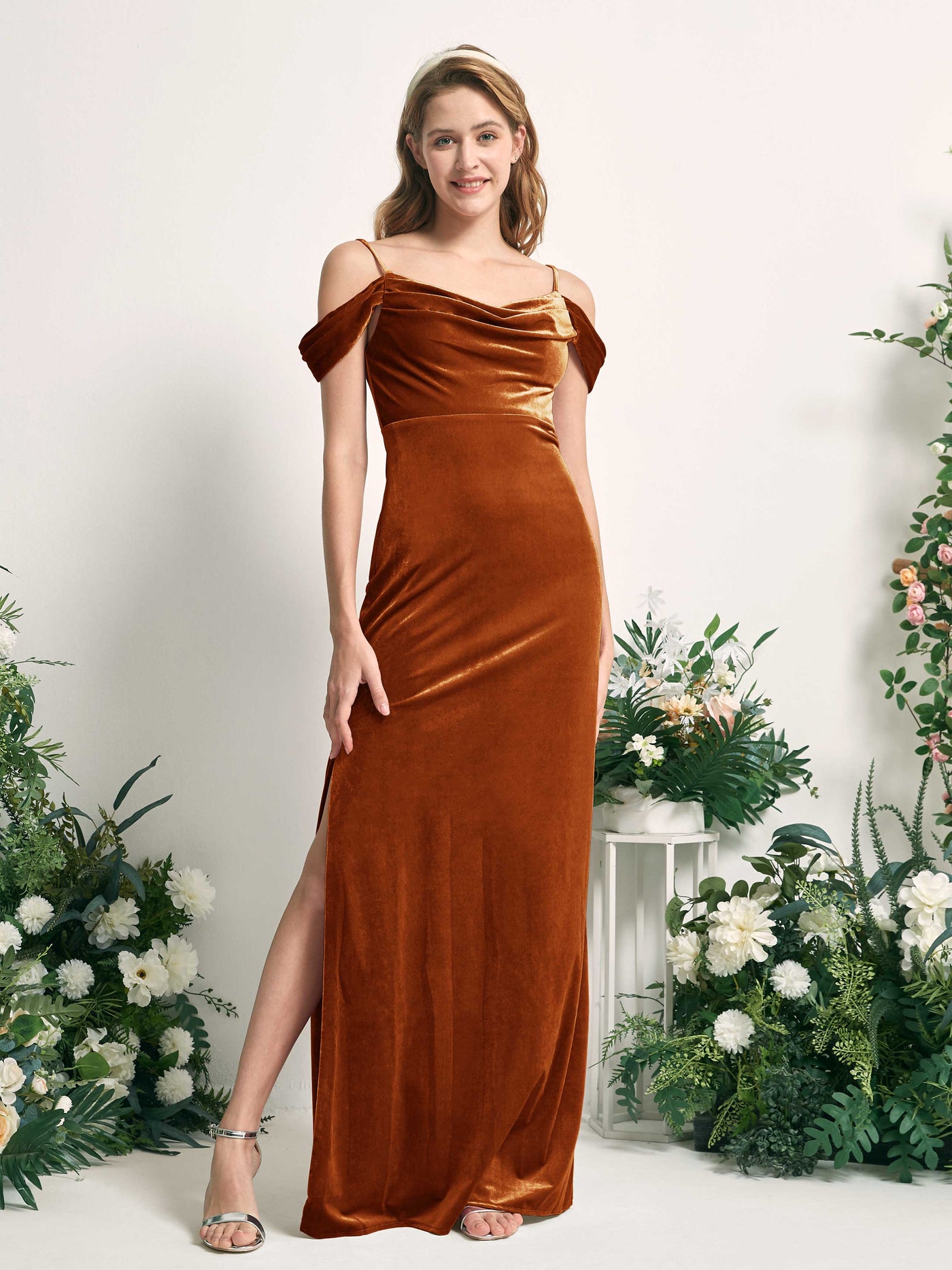 Carlyna Robe sirène épaule dénudée longueur ras du sol velours fente robes de demoiselle d'honneur Orange Brûlé #couleur_orange-br-l