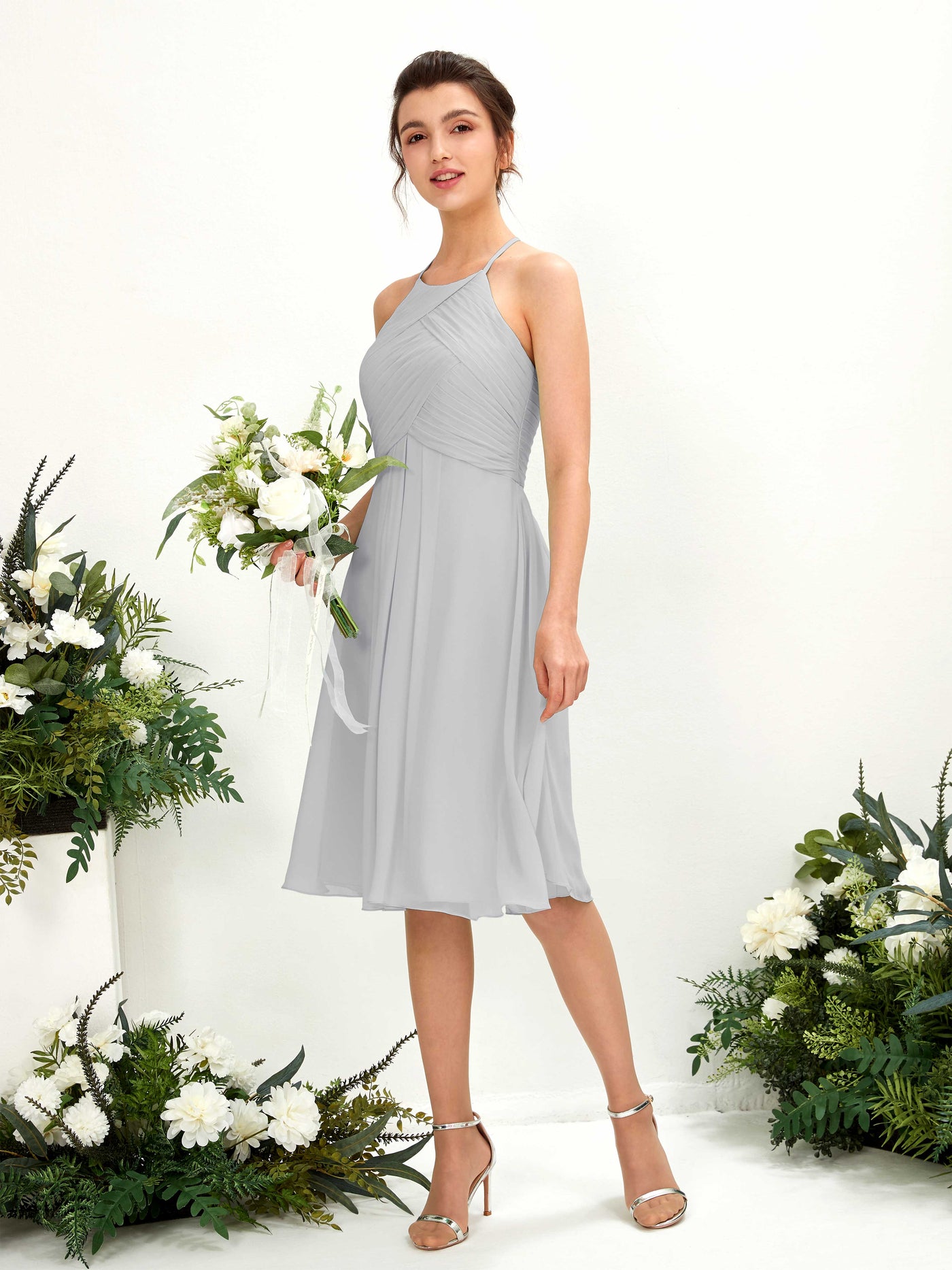 Carlyna Robe trapèze à col rond en mousseline longueur genou robe de demoiselle d'honneur Argent #couleur_argent