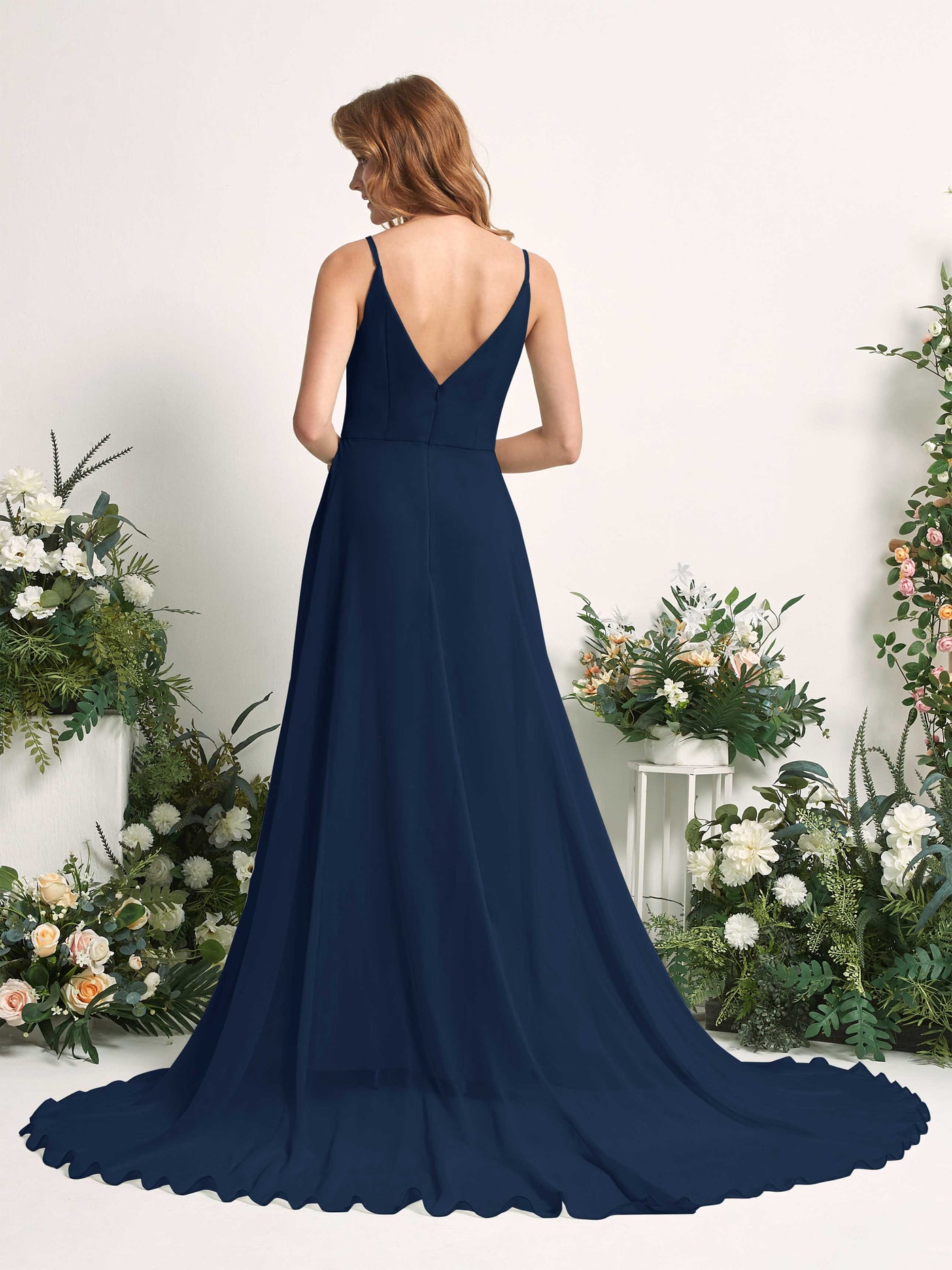 Carlyna Robe trapèze avec col V et fente sur la jambe longueur ras du sol demoiselle d'honneur Bleu Marine #couleur_bleu-marine