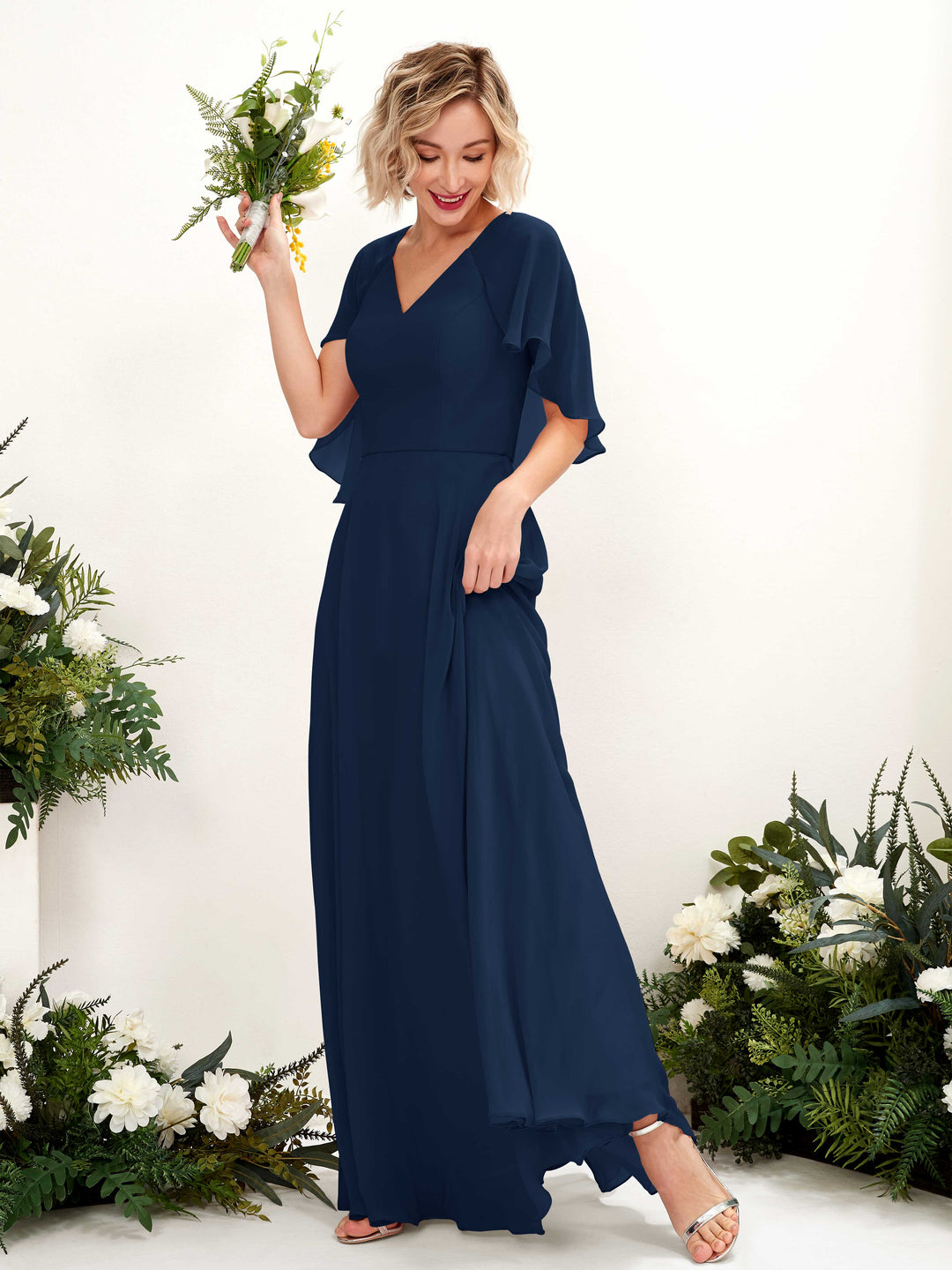 Carlyna Robe trapèze avec col V et manches cape longueur au sol robe de demoiselle d&